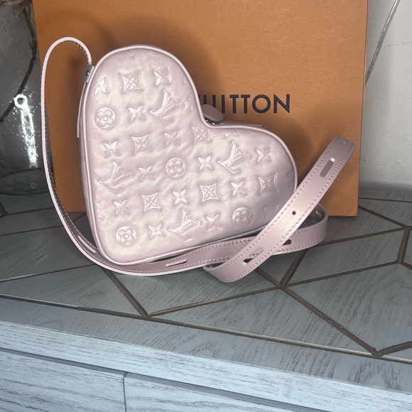 Louis Vuitton Fall In Love Sac Coeur Pink Shimmer - Picture 3 of 8